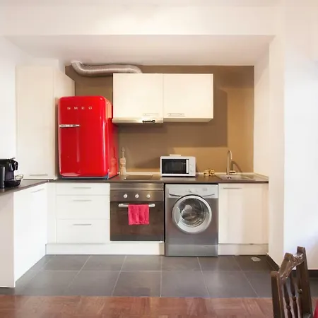 Calm, Central, Adventurous Flat Apartment *