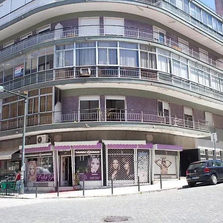 Calm, Central, Adventurous Flat Lisbon